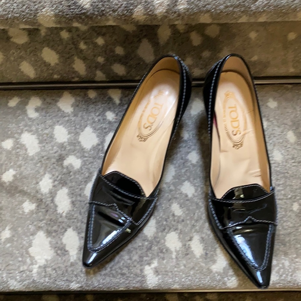 Tod’s loafer with heel in black patent - ❤️